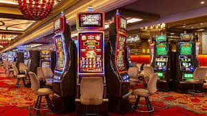 Layar obrolan Live Blackjack menampilkan interaksi pemain dengan dealer profesional